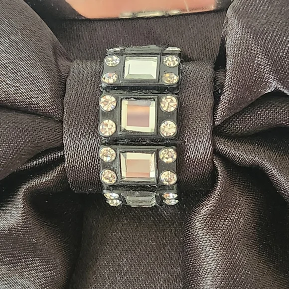 Black Satin Rhinestone Bow Evening Bag - Picture 4 of 6